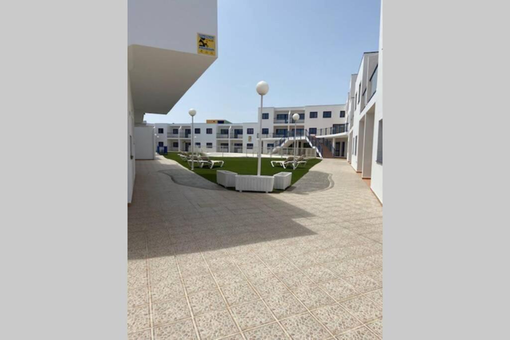 Costa Calma Sun & Beach Apartment - Wifi & Pool Buitenkant foto