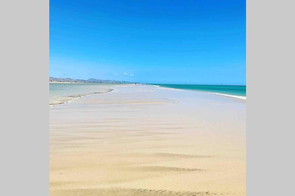 Costa Calma Sun & Beach Apartment - Wifi & Pool Buitenkant foto
